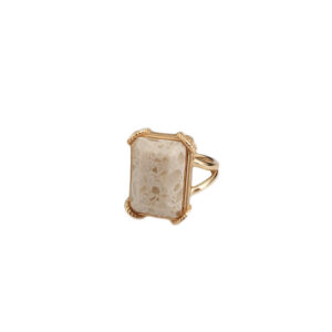 Gold stone ring